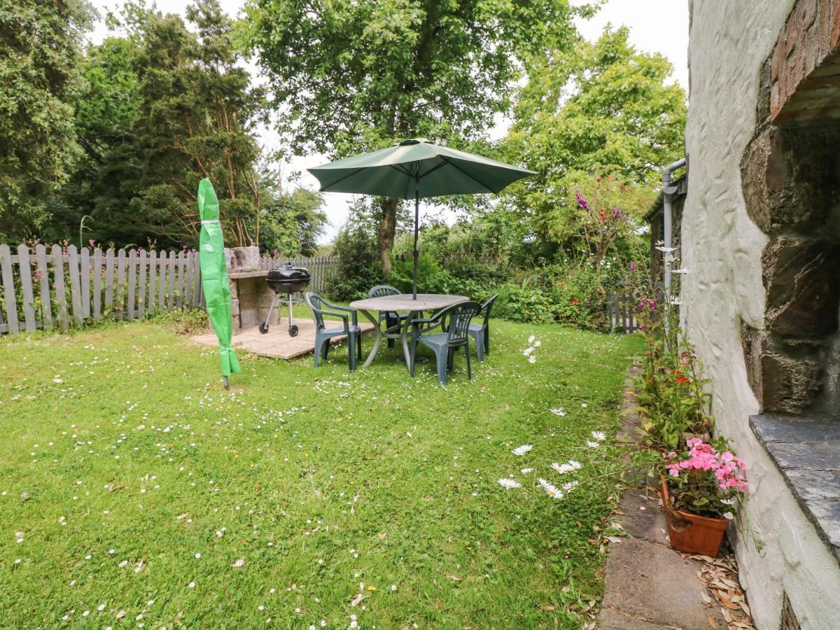 Badger Cottage Mawgan Екстериор снимка